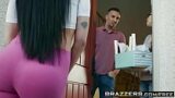 Kargo bahanesiyle mahallenin en güzel kadınını sikiyorlar